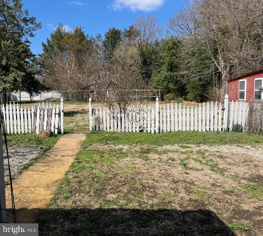 Photo of 1079 KINGS HIGHWAY