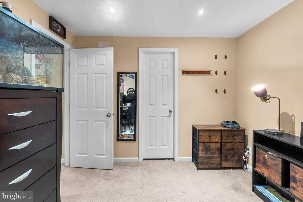 Photo of 814 WELLESLEY COURT