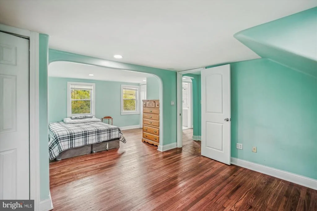 Photo of 904 OAK STREET