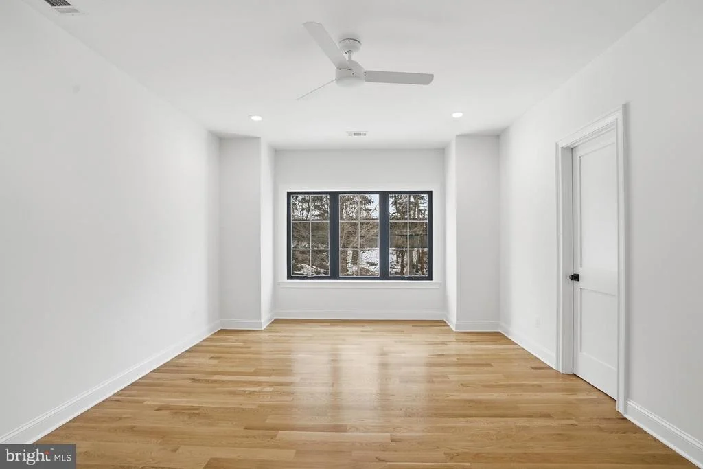 Photo of 6512 WILLIAMSBURG BOULEVARD