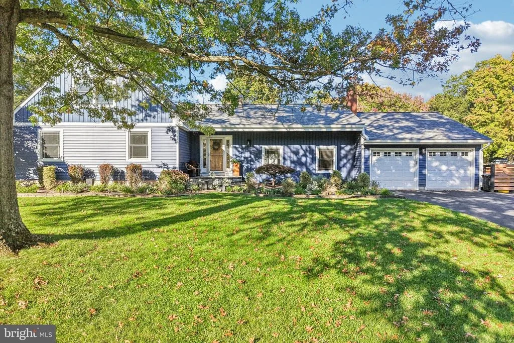 Photo of 2 BEECHCROFT DRIVE