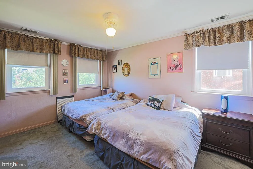 Photo of 3910 LABYRINTH ROAD