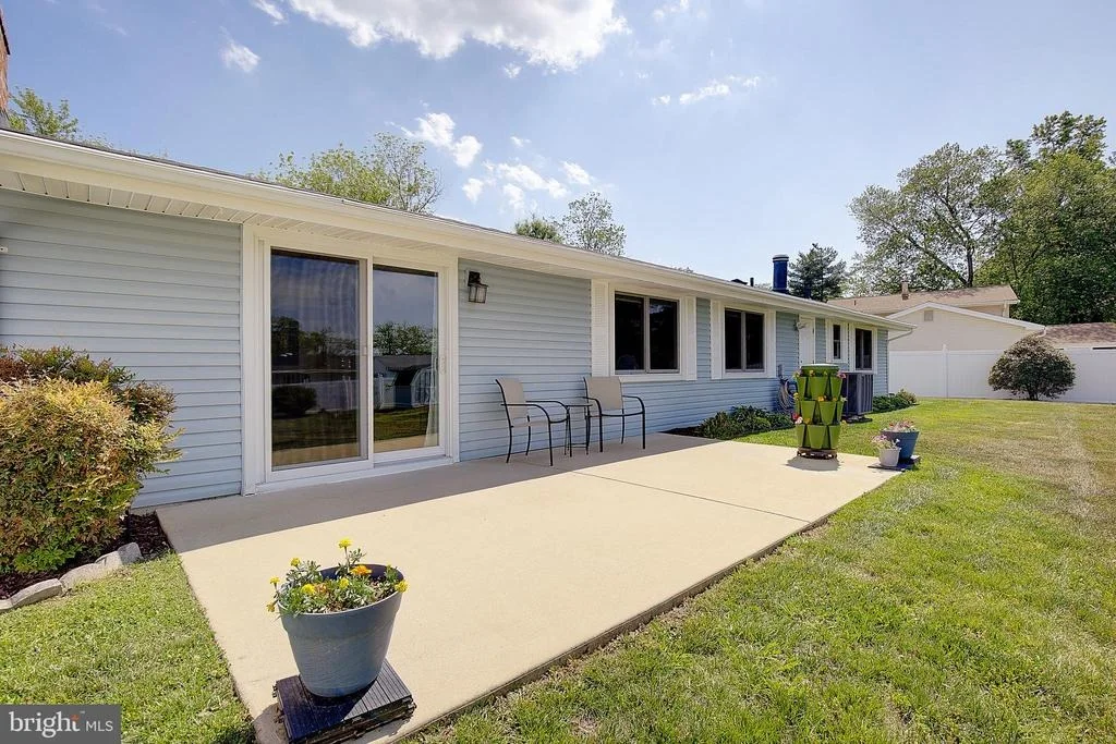 Photo of 5304 DORIS DRIVE