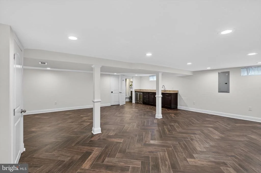 Photo of 620 DOUGLAS STREET