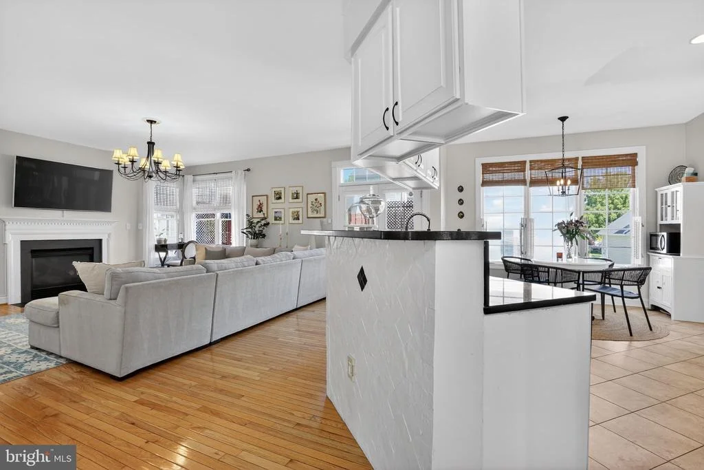Photo of 21104 HICKORY FOREST WAY