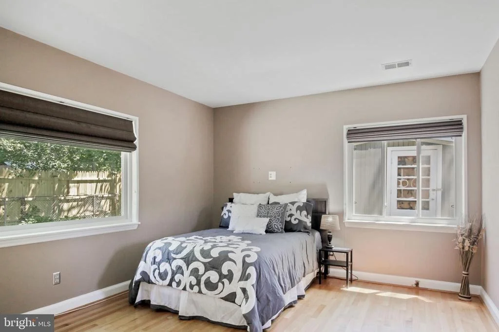 Photo of 10611 BUCKNELL DRIVE