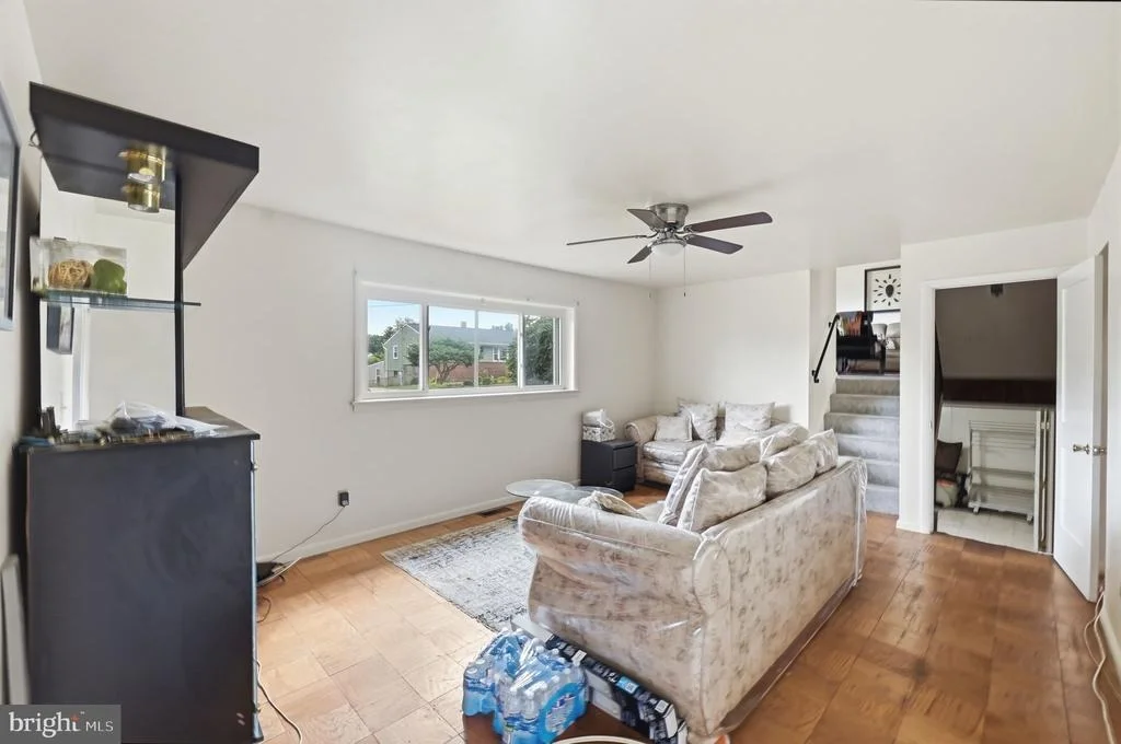 Photo of 7518 DOVER LANE