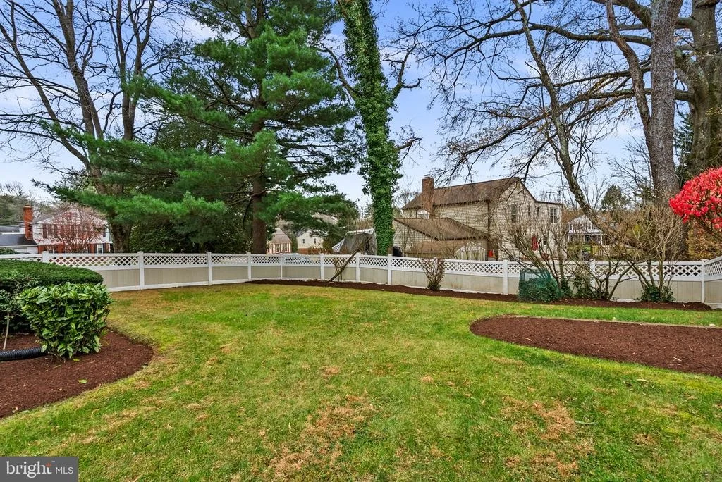 Photo of 14308 ANSTED ROAD