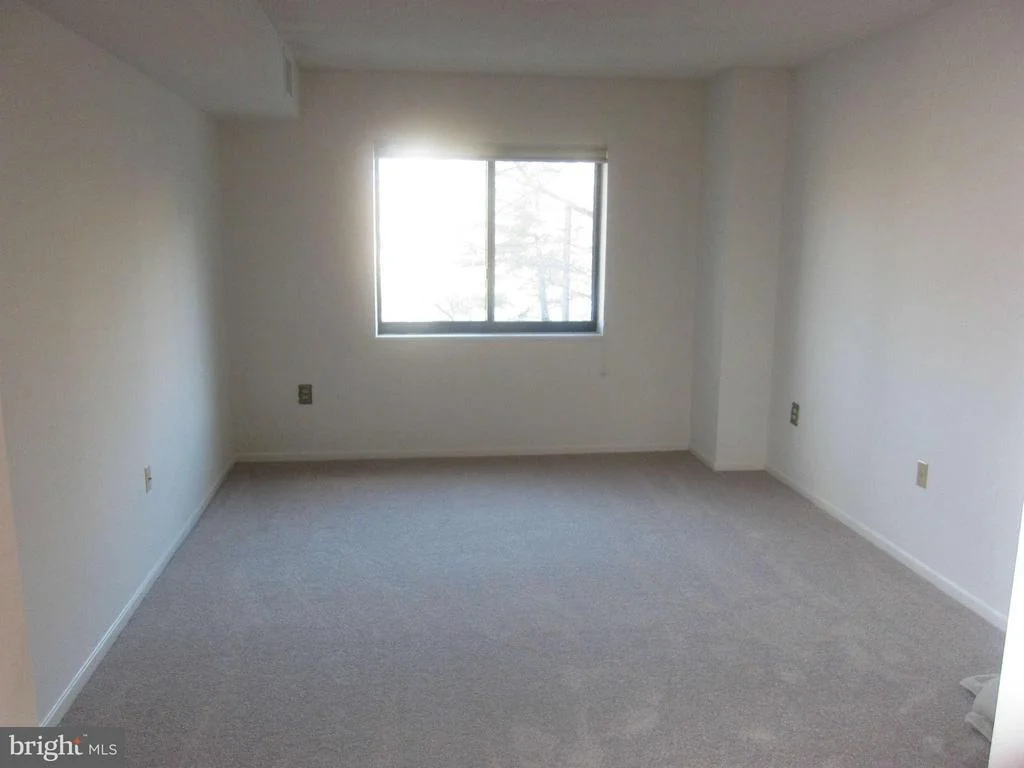 Photo of Unit 2225 at 15107 INTERLACHEN DRIVE