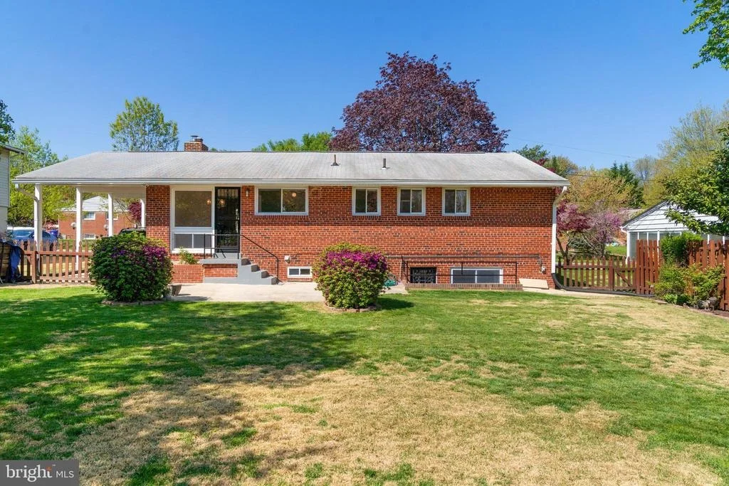 Photo of 1509 VIVIAN PLACE