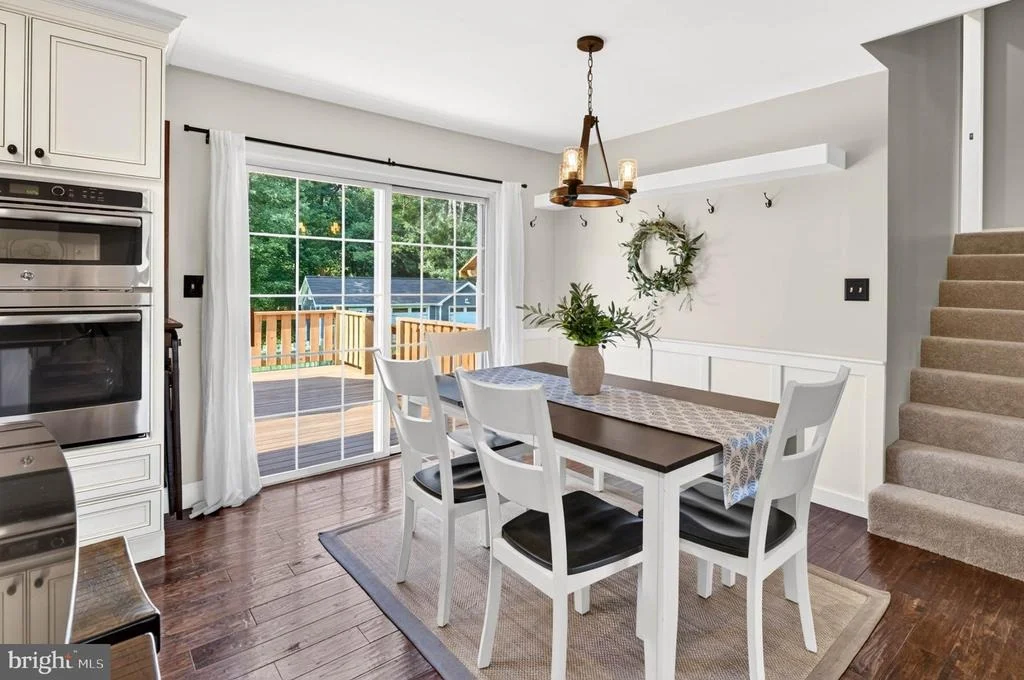 Photo of 4294 WOLF HILL DRIVE