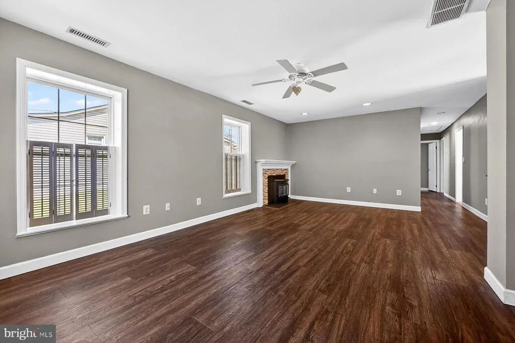 Photo of 118 ELLIOTT PLACE