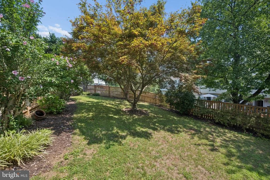 Photo of 6305 DERBY CIRCLE