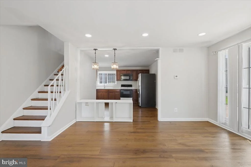 Photo of 3018 SAINT CLAIR DRIVE