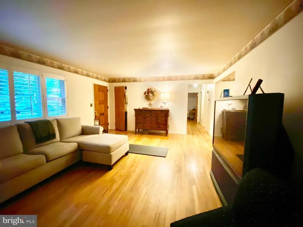 Photo of 418 MIDSTREAMS ROAD