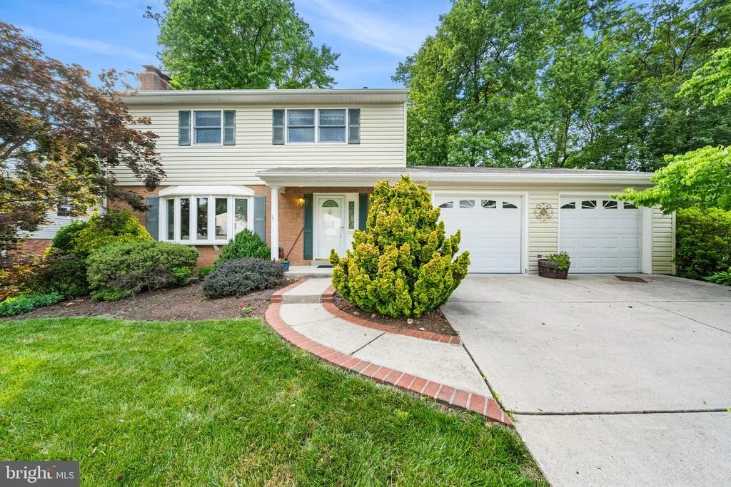 Photo of 8522 FAIRBURN DRIVE