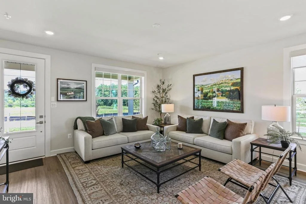 Photo of 384 CROWN POINT DRIVE