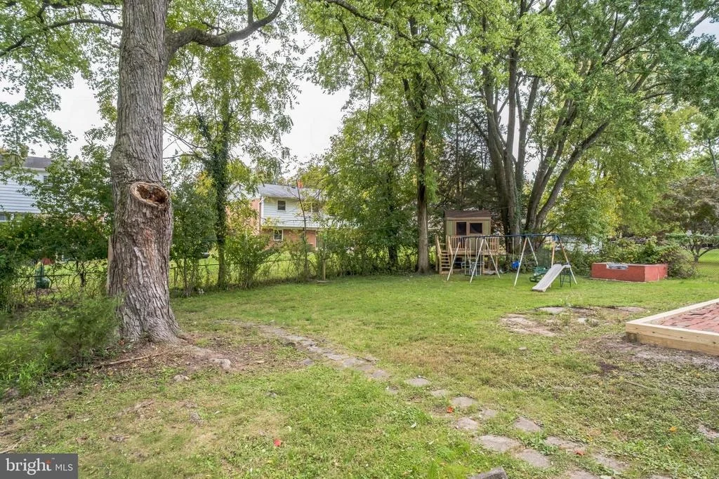 Photo of 13102 FOXHALL DRIVE
