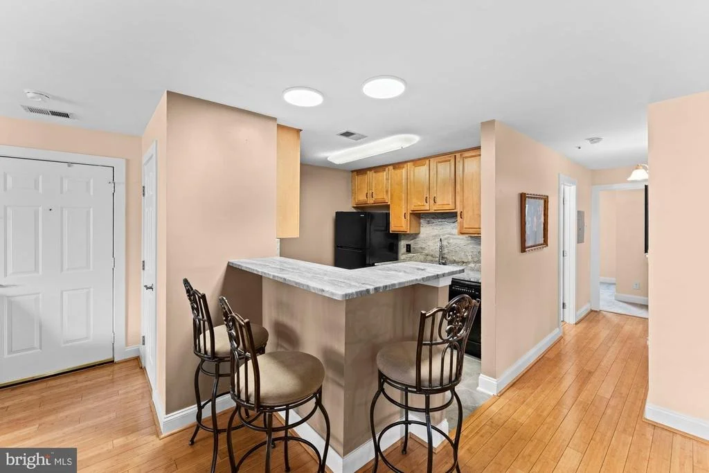 Photo of Unit 5C2 at 3175 SUMMIT SQUARE DRIVE