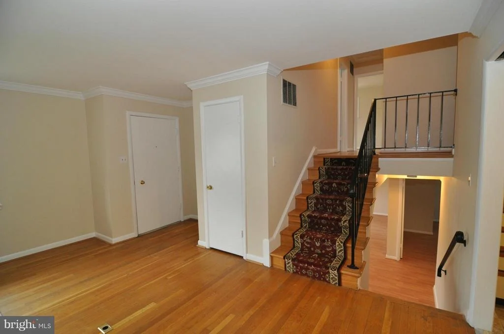 Photo of 6504 DRYDEN DRIVE