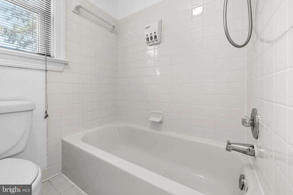 Photo of 6914 WINTER LANE