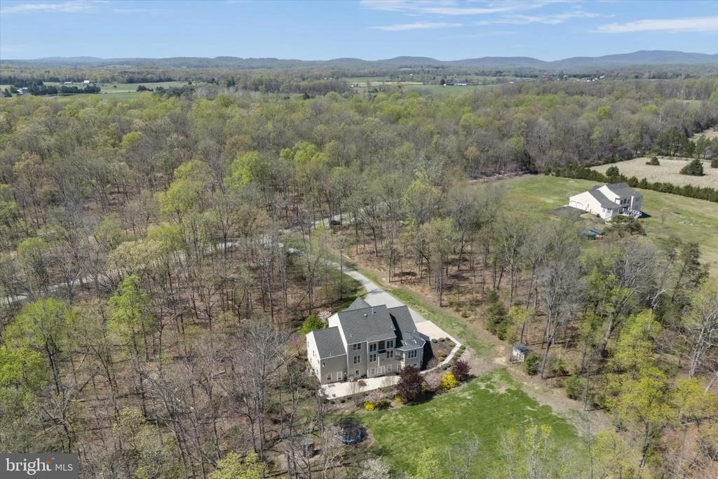 Photo of 9055 BUCKLAND MILL ROAD