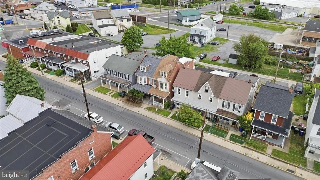 Photo of 40 FAIRGROUND AVENUE