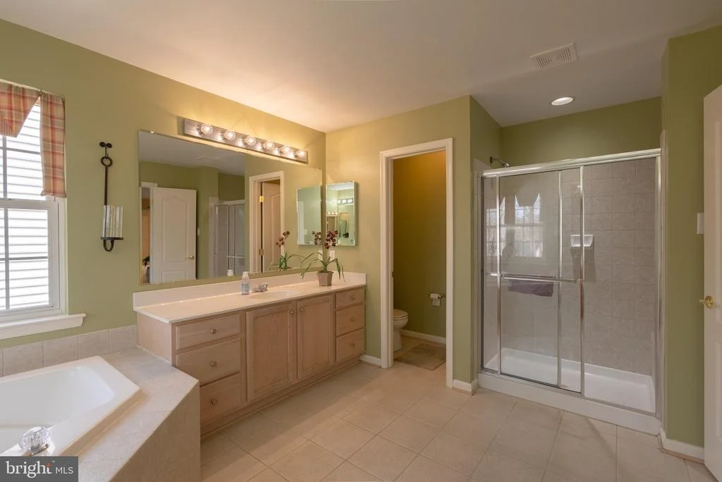 Photo of 10419 WHITE COURT