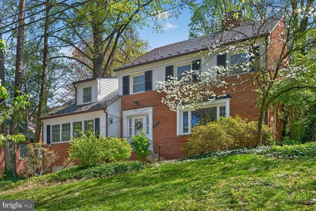 Photo of 7215 ROLLINGWOOD DRIVE