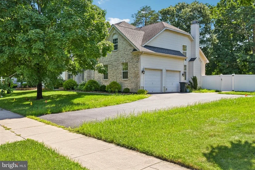Photo of 7 LONGFELLOW LANE