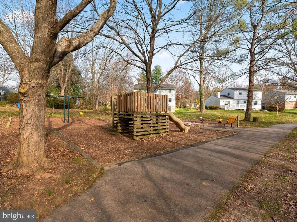 Photo of 5013 ELIOTS OAK ROAD