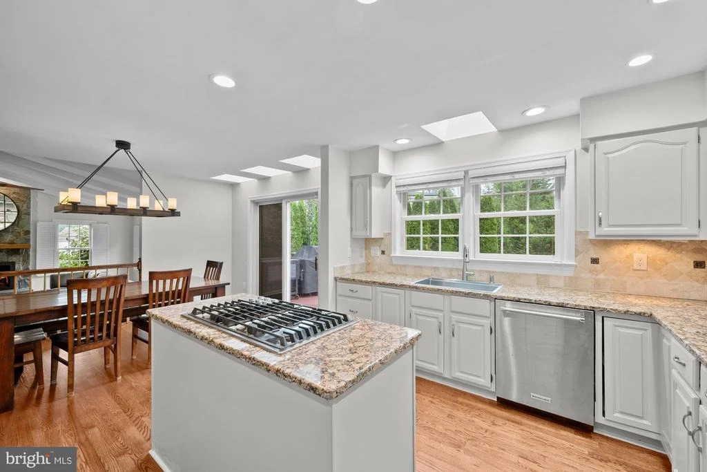 Photo of 10215 MARTINHOE DRIVE
