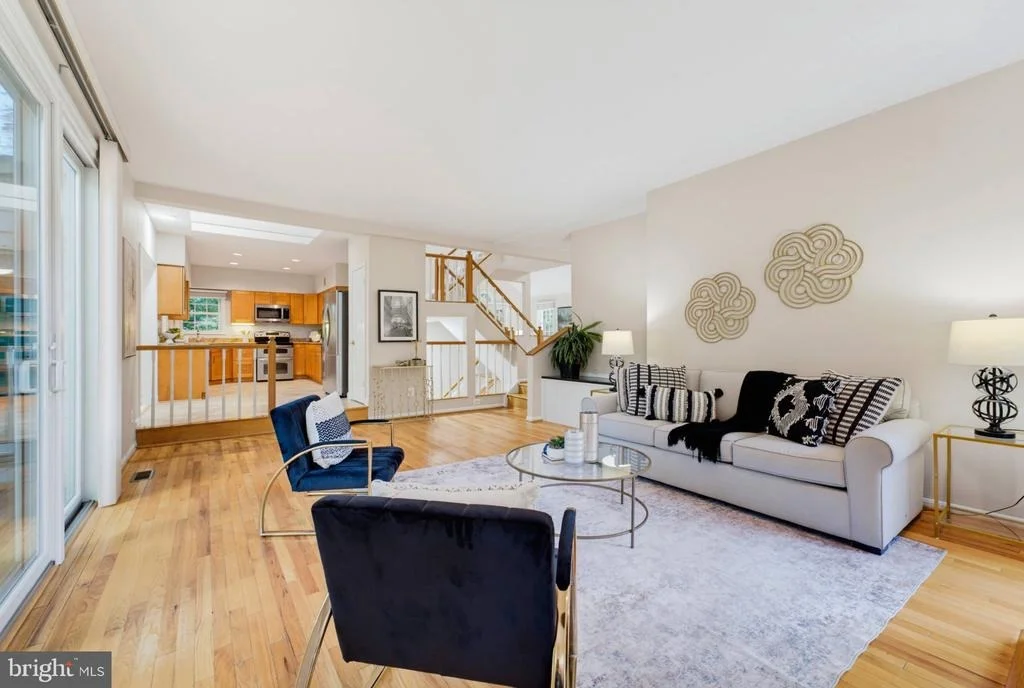 Photo of 7827 BELLEFLOWER DRIVE
