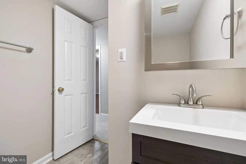 Photo of 15922 EDGEWOOD DRIVE