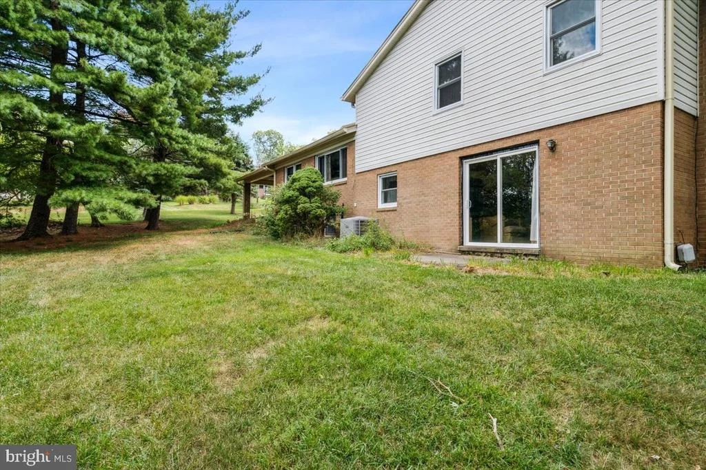 Photo of 6198 VIEWSITE COURT