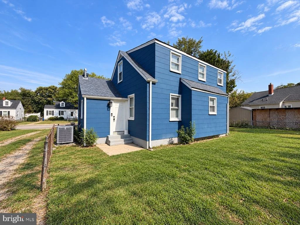 Photo of 6809 LOU LANE