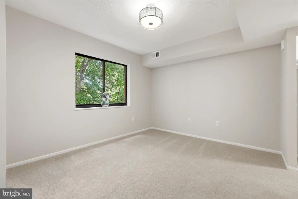 Photo of Unit 3524 at 15115 INTERLACHEN DRIVE