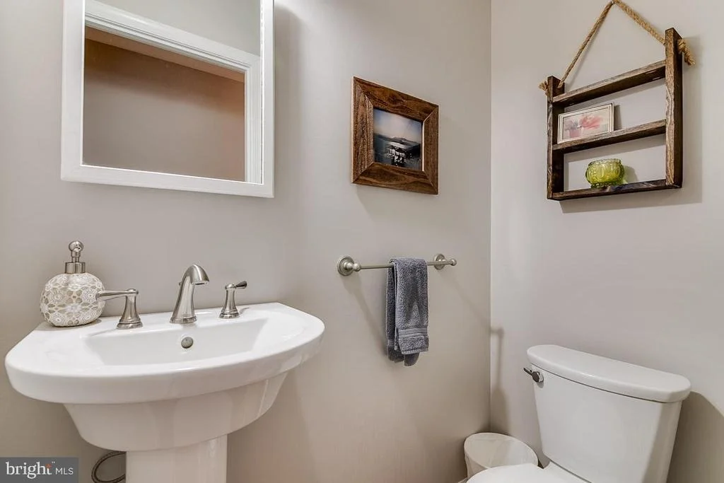 Photo of 9702 LONGVIEW DRIVE
