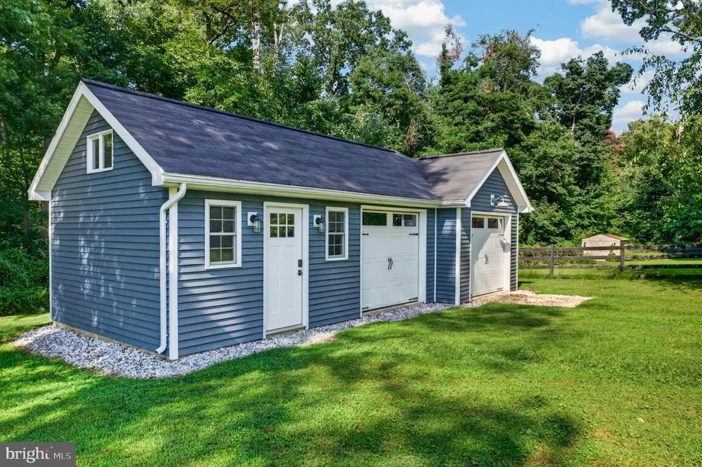 Photo of 4294 WOLF HILL DRIVE