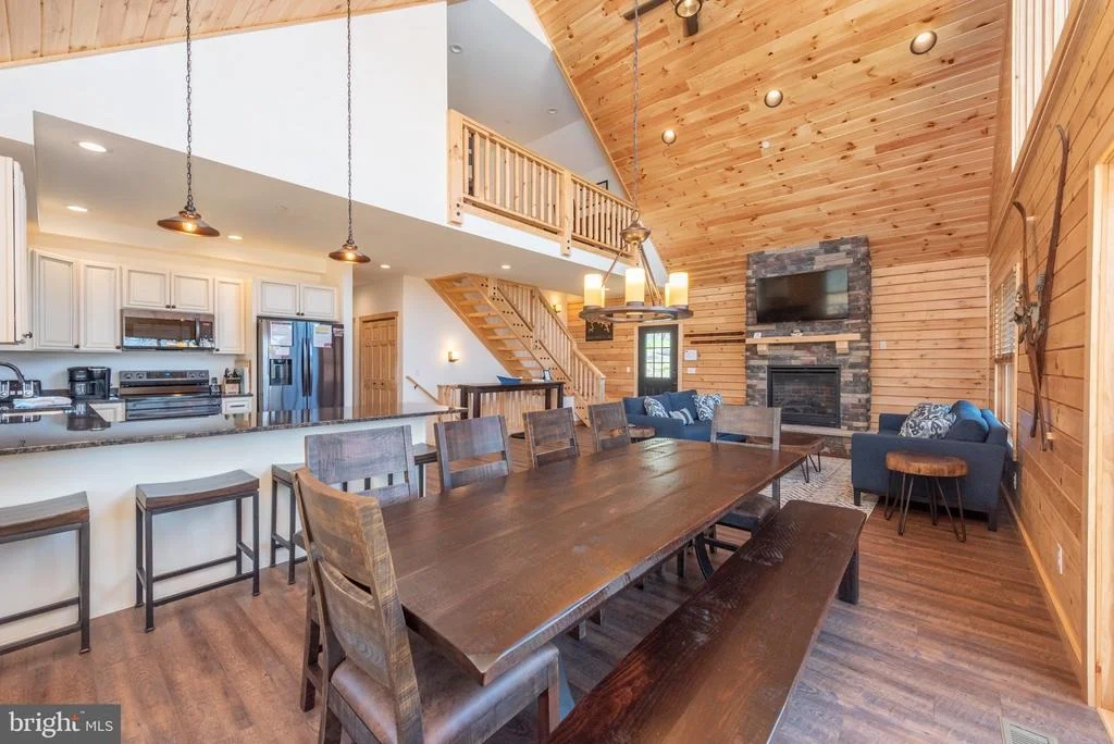 Photo of 828 N CAMP RD