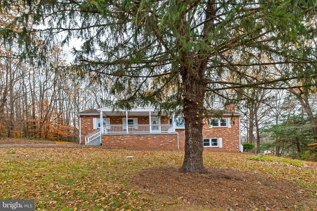 Photo of 16 INEZ WAY