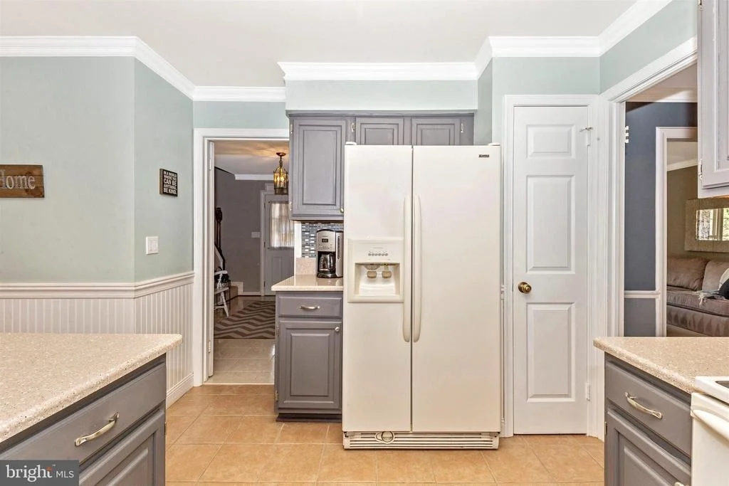Photo of 10940 MIDDLEBORO DRIVE