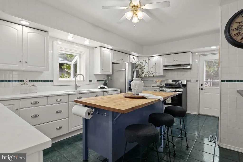 Photo of 2708 EVERGREEN AVENUE