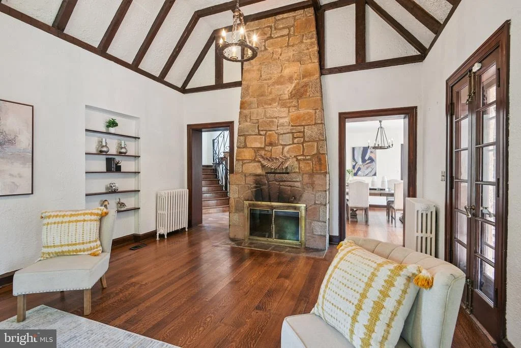 Photo of 105 SUMMERFIELD ROAD