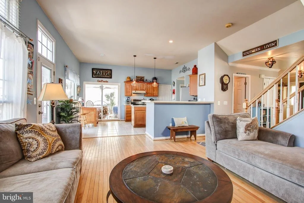 Photo of 602 MARBLEWING COURT