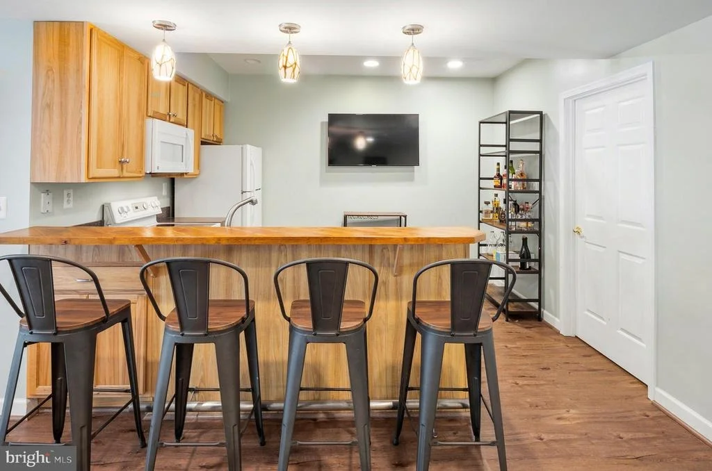 Photo of 6106 CHALLEDON CIRCLE