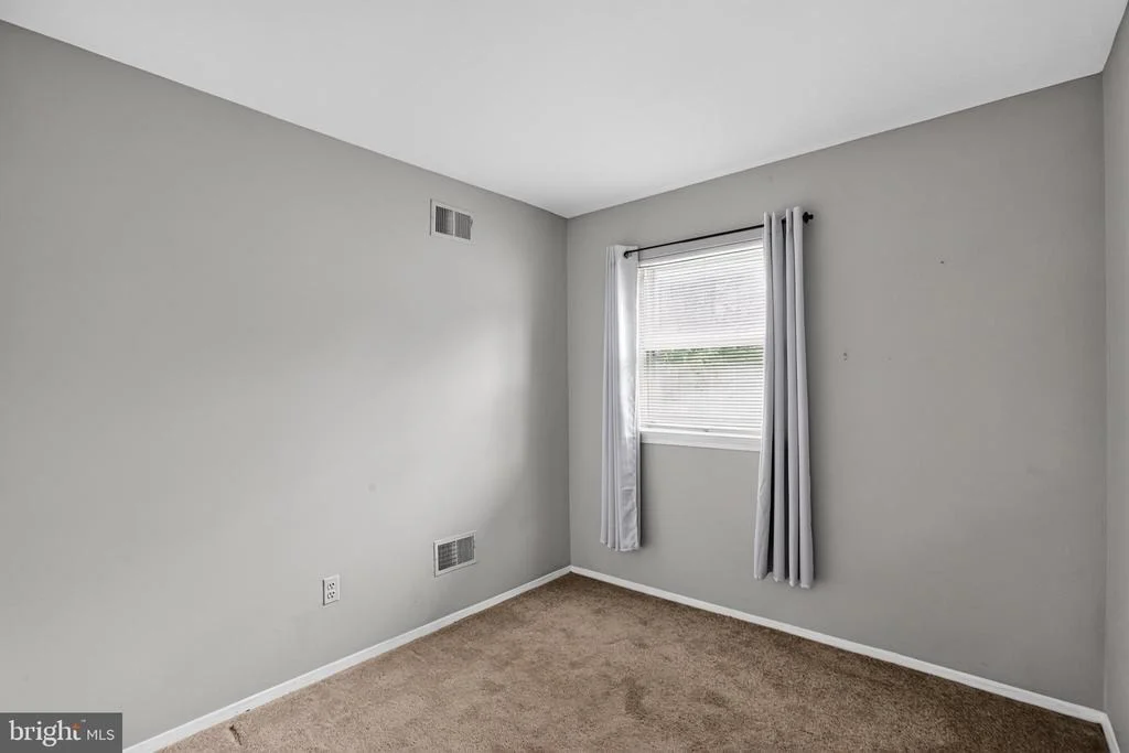 Photo of 306 TOMPKINS LANE