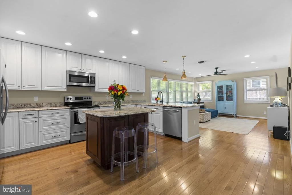 Photo of 52 SUNSET DRIVE