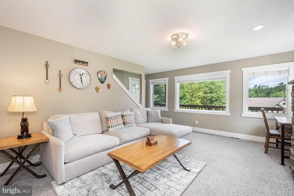 Photo of 25 SILVER TREE LANE
