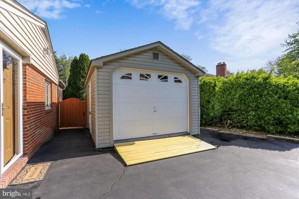 Photo of 12221 MAJOR DRIVE